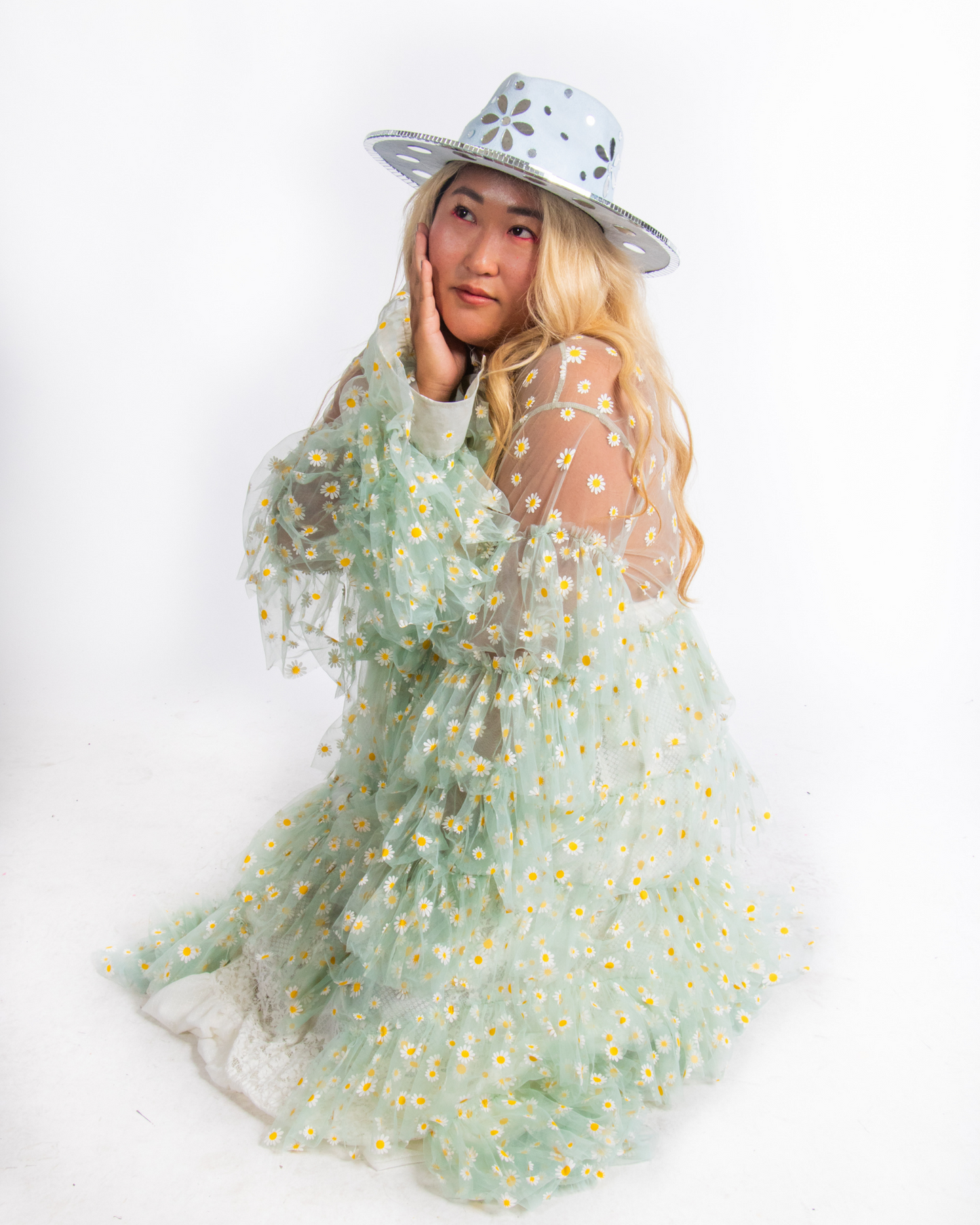 Flower-Power Disco Hat